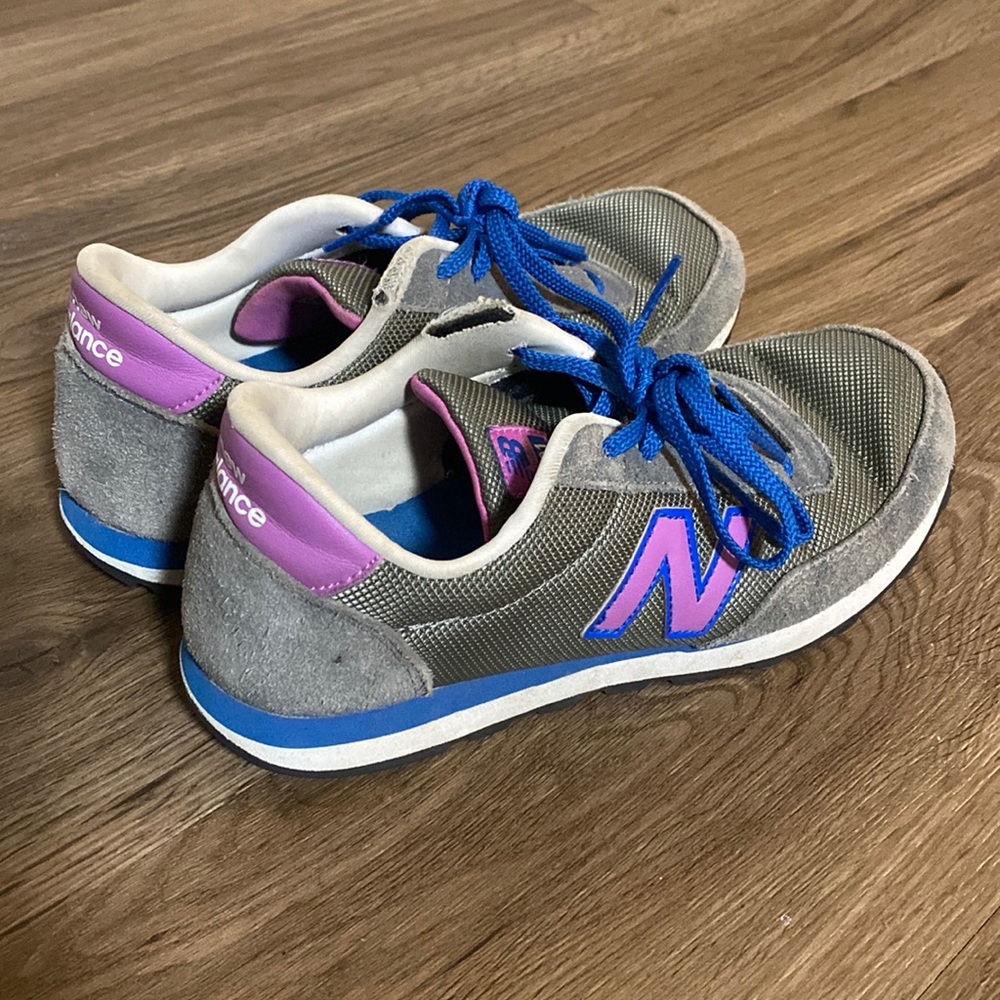 gray new balance shoes